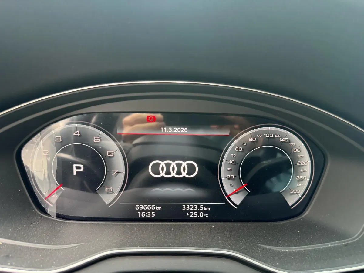 2022 Audi Q5L 2.0T 190HP L4 7DCT,autocango,china used car exporter,china ev exporter,chinese used car exporter,chinese used ev exporter