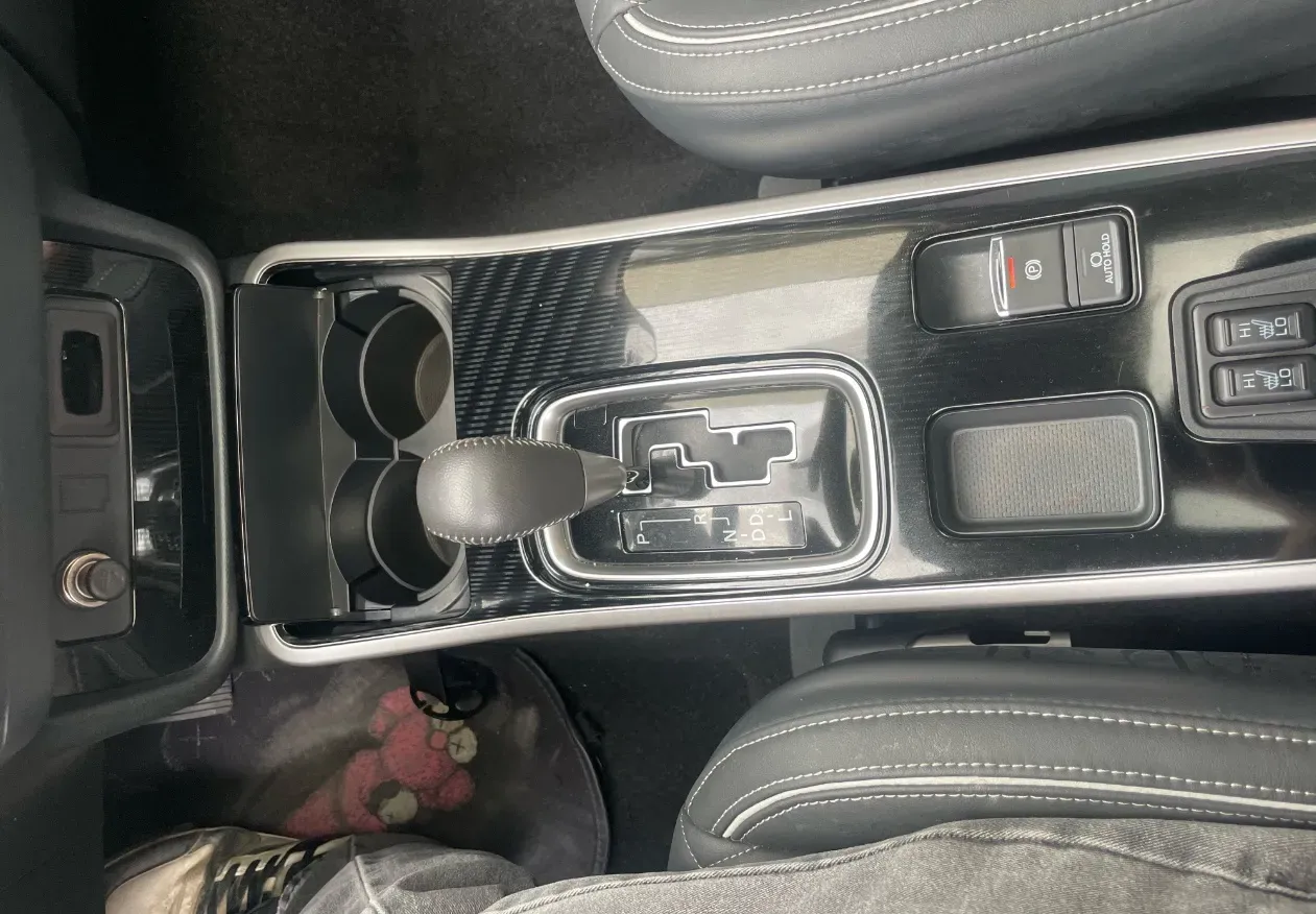 2021 Mitsubishi Outlander 2.0L 166HP L4 CVT,autocango,china used car exporter,china ev exporter,chinese used car exporter,chinese used ev exporter