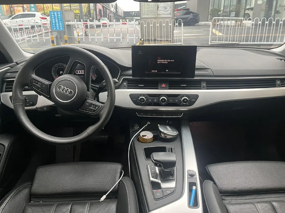 2020 Audi A4L 2.0T 190HP L4 7DCT,autocango,china used car exporter,china ev exporter,chinese used car exporter,chinese used ev exporter