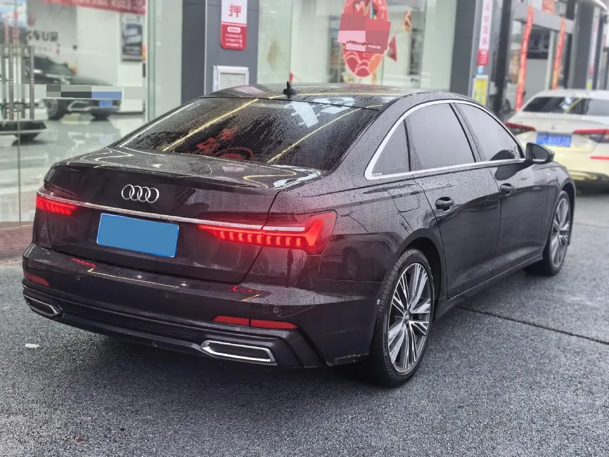 2021 Audi A6L 2.0T 224HP L4 7DCT,autocango,china used car exporter,china ev exporter,chinese used car exporter,chinese used ev exporter