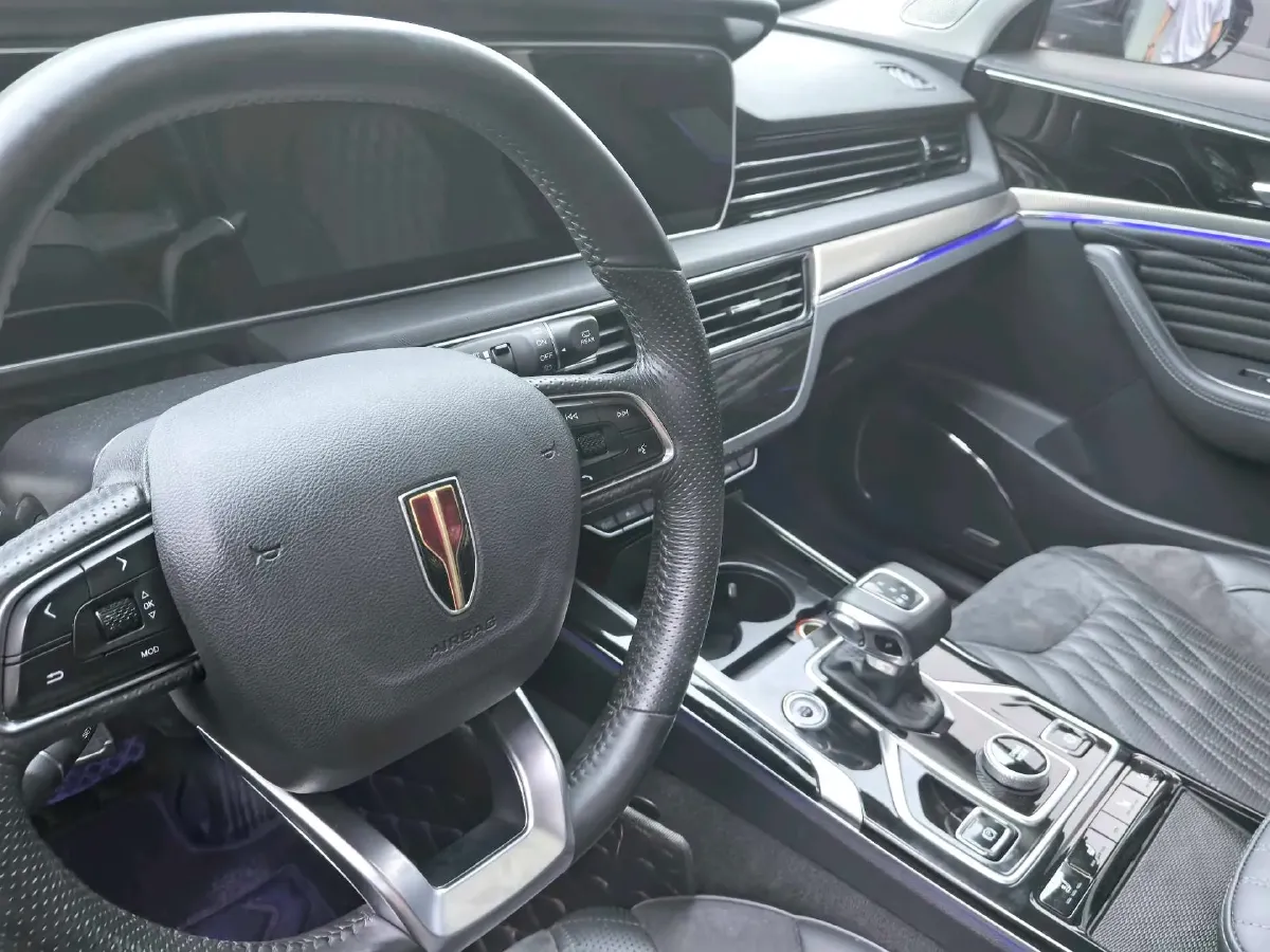 2022 HongQi HS5 2.0T 224HP L4 6AT,autocango,china used car exporter,china ev exporter,chinese used car exporter,chinese used ev exporter