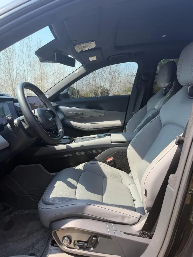 2023 LYNK&CO 08 EM-P 1.5T 163HP L4 3DHT PHEV 21.2KWH,autocango,china used car exporter,china ev exporter,chinese used car exporter,chinese used ev exporter