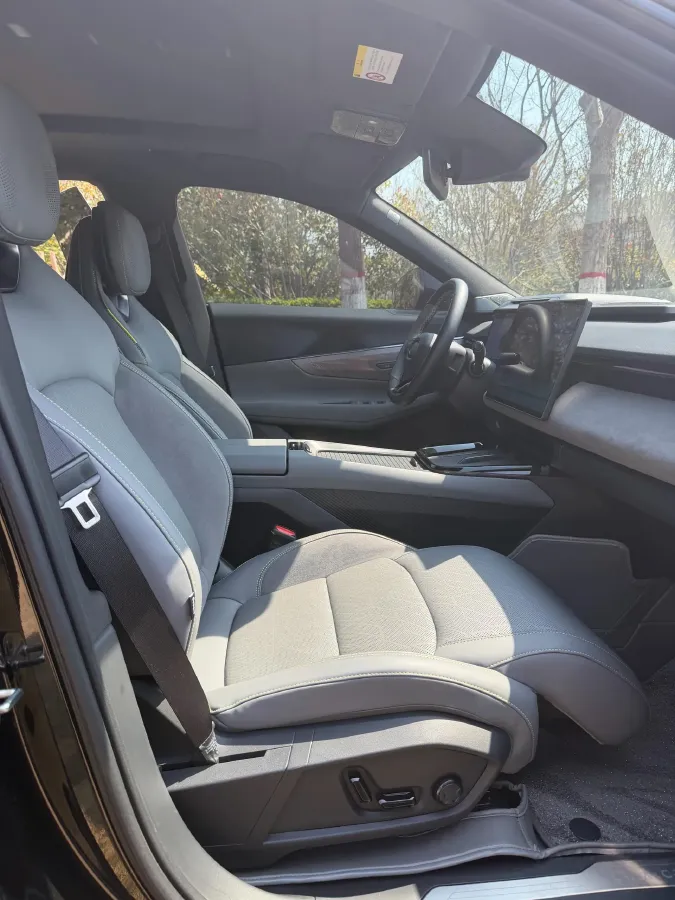 2023 LYNK&CO 08 EM-P 1.5T 163HP L4 3DHT PHEV 21.2KWH,autocango,china used car exporter,china ev exporter,chinese used car exporter,chinese used ev exporter