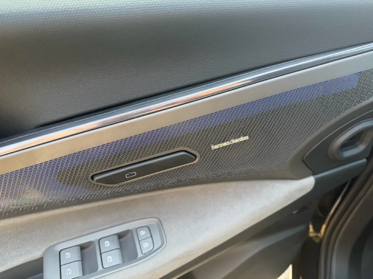 2023 LYNK&CO 08 EM-P 1.5T 163HP L4 3DHT PHEV 21.2KWH,autocango,china used car exporter,china ev exporter,chinese used car exporter,chinese used ev exporter