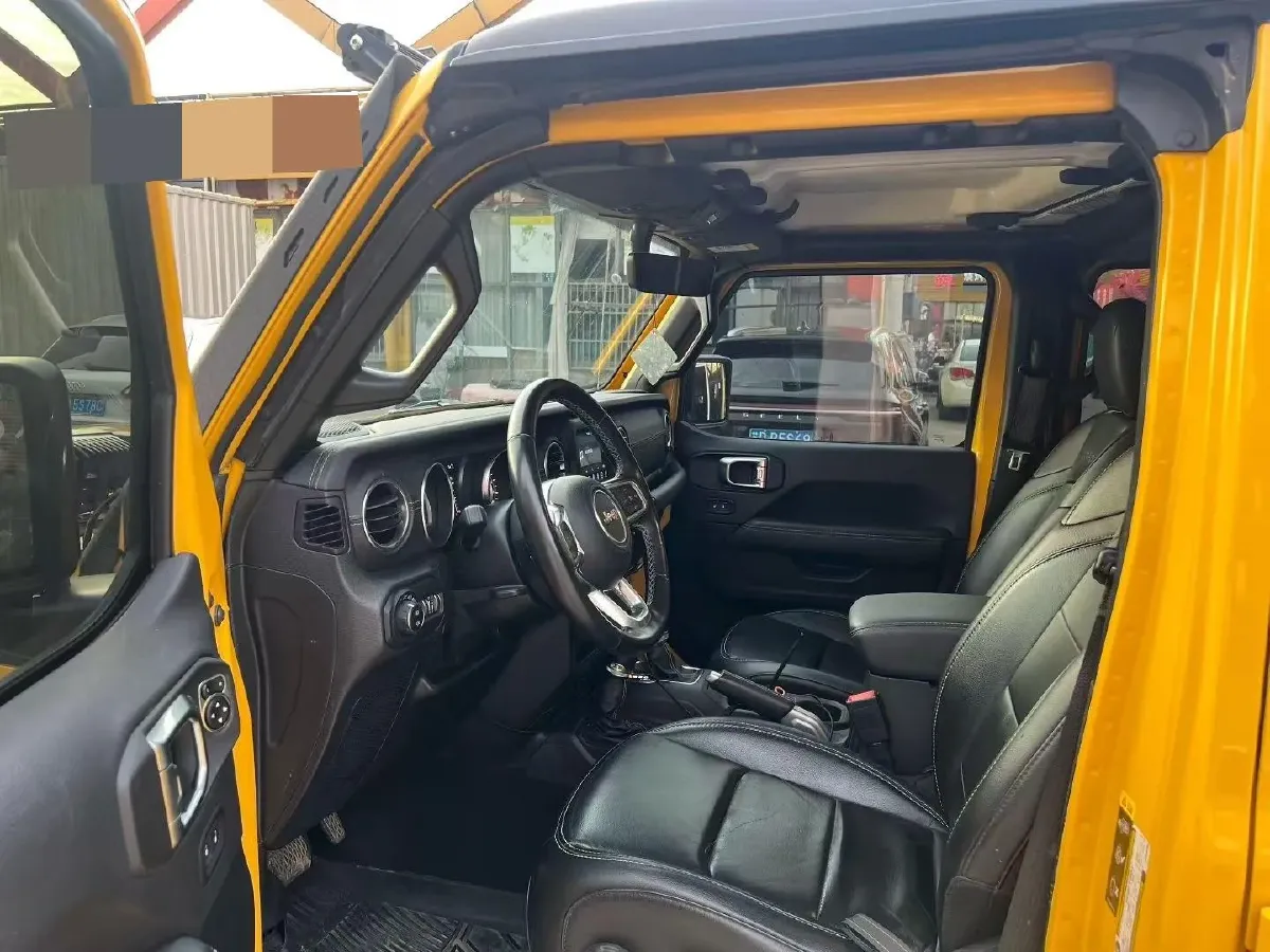 2021 Jeep Wrangler 2.0T 266HP L4 8AT,autocango,china used car exporter,china ev exporter,chinese used car exporter,chinese used ev exporter
