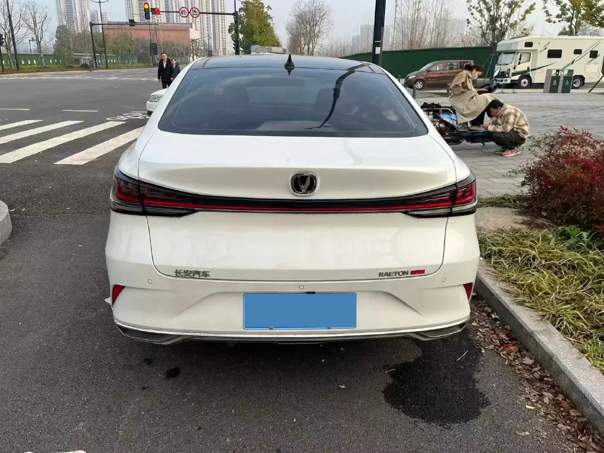 2023 ChangAn Raeton Plus 1.5T 188HP L4 7DCT,autocango,china used car exporter,china ev exporter,chinese used car exporter,chinese used ev exporter