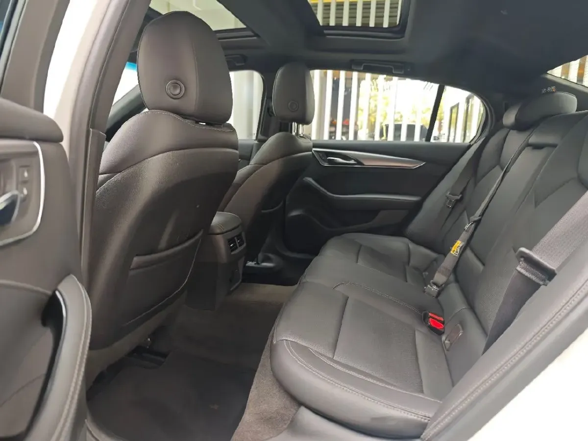 2022 Cadillac CT5 2.0T 237HP L4 10AT,autocango,china used car exporter,china ev exporter,chinese used car exporter,chinese used ev exporter