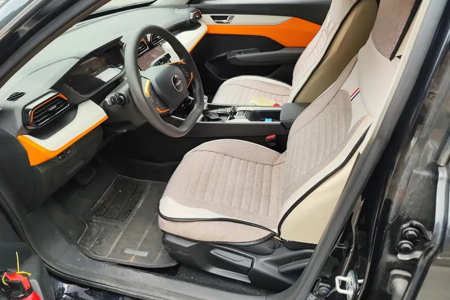 2023 DongFeng Aeolus YiXuan 1.5L 125HP L4 6DCT,autocango,china used car exporter,china ev exporter,chinese used car exporter,chinese used ev exporter