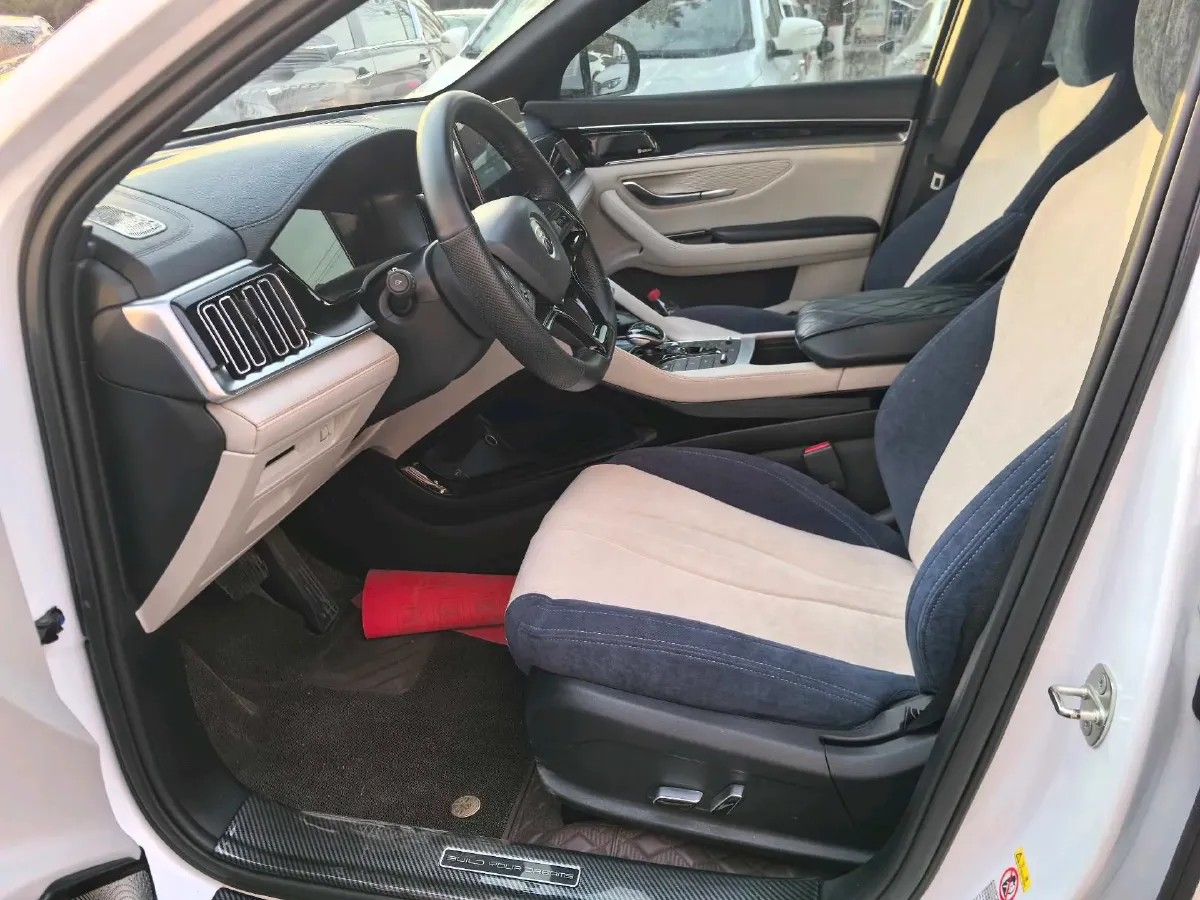 2022 Geely JiaJi 1.5T 177HP L3 7DCT PHEV 15.5KWH,autocango,china used car exporter,china ev exporter,chinese used car exporter,chinese used ev exporter