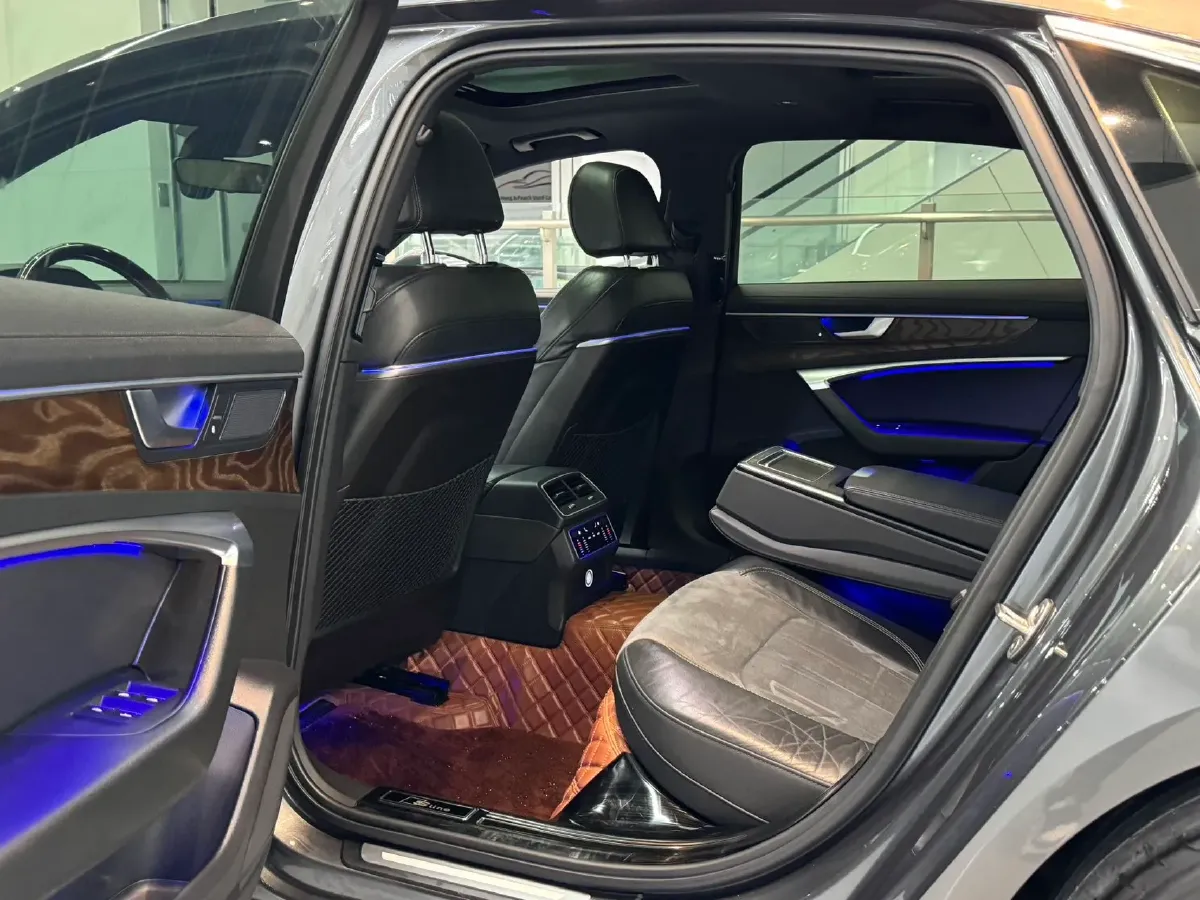 2019 Mercedes-Benz E Class 1.5T 184HP L4 9AT,autocango,china used car exporter,china ev exporter,chinese used car exporter,chinese used ev exporter