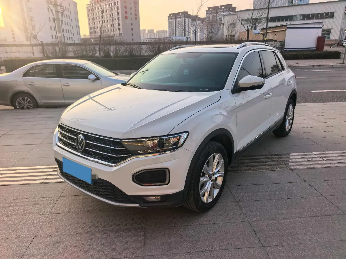 2022 Volkswagen T-Roc 1.4T 150HP L4 7DCT,autocango,china used car exporter,china ev exporter,chinese used car exporter,chinese used ev exporter
