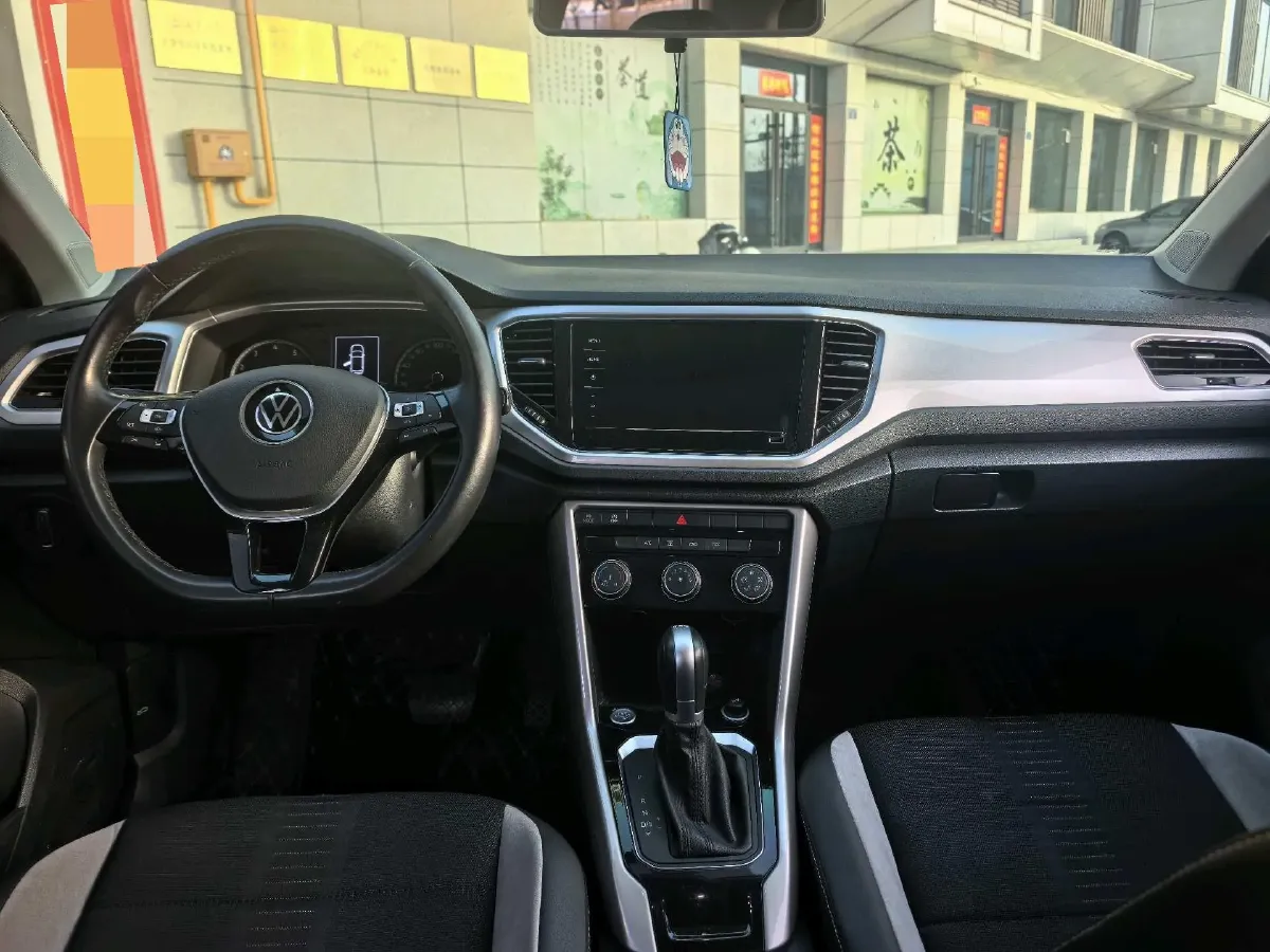 2022 Volkswagen T-Roc 1.4T 150HP L4 7DCT,autocango,china used car exporter,china ev exporter,chinese used car exporter,chinese used ev exporter