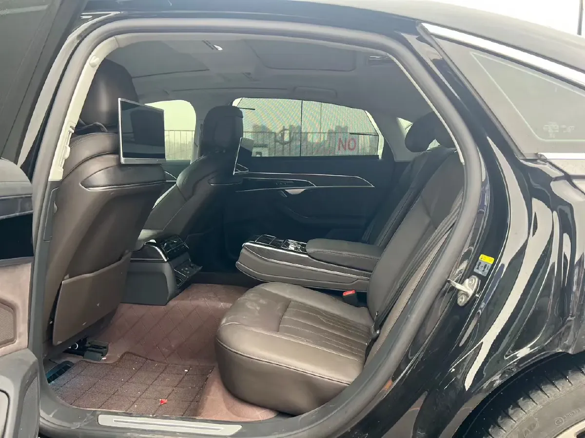 2025 Audi A8 2.0T 265HP L4 8AT,autocango,china used car exporter,china ev exporter,chinese used car exporter,chinese used ev exporter