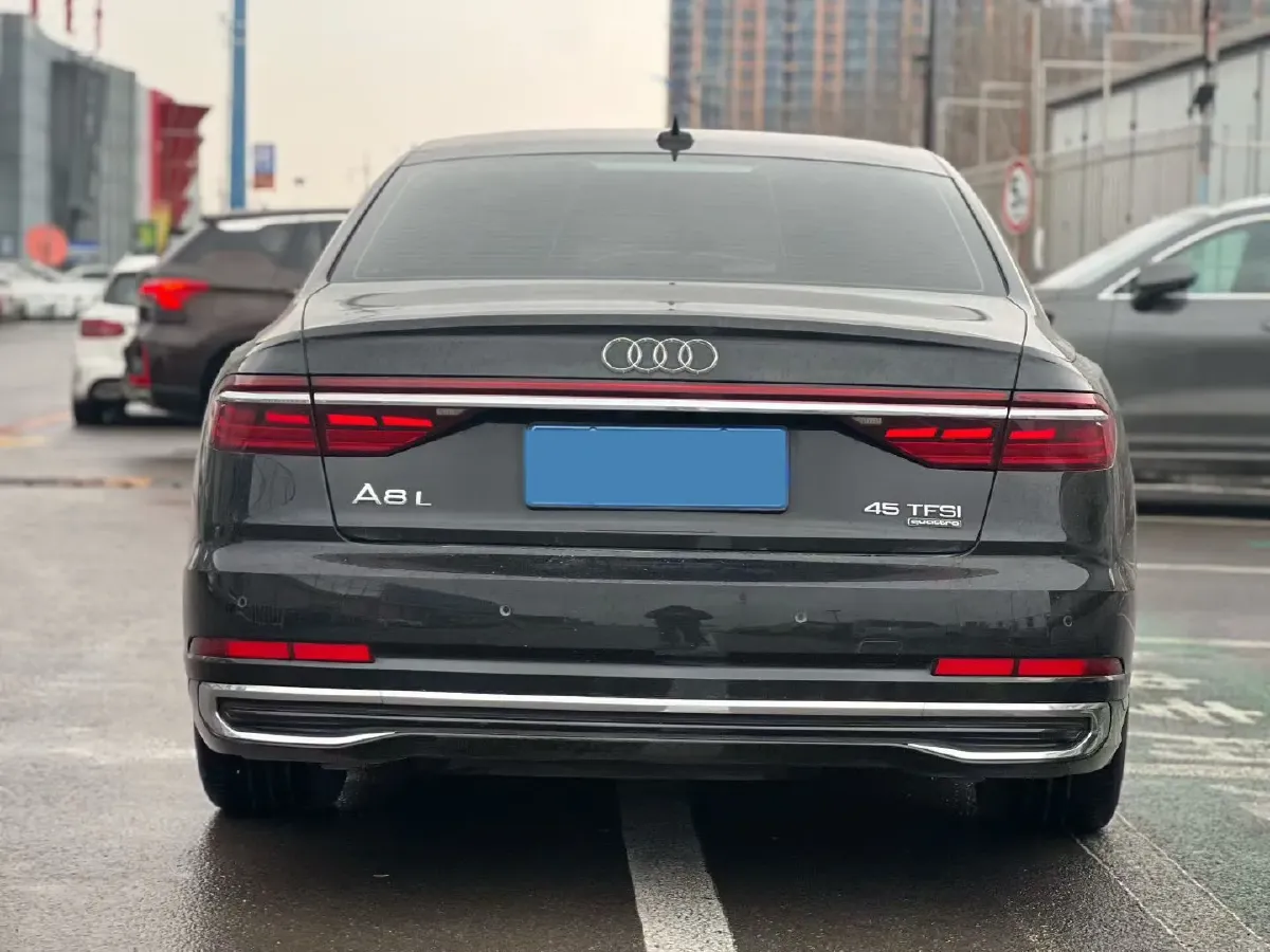 2025 Audi A8 2.0T 265HP L4 8AT,autocango,china used car exporter,china ev exporter,chinese used car exporter,chinese used ev exporter