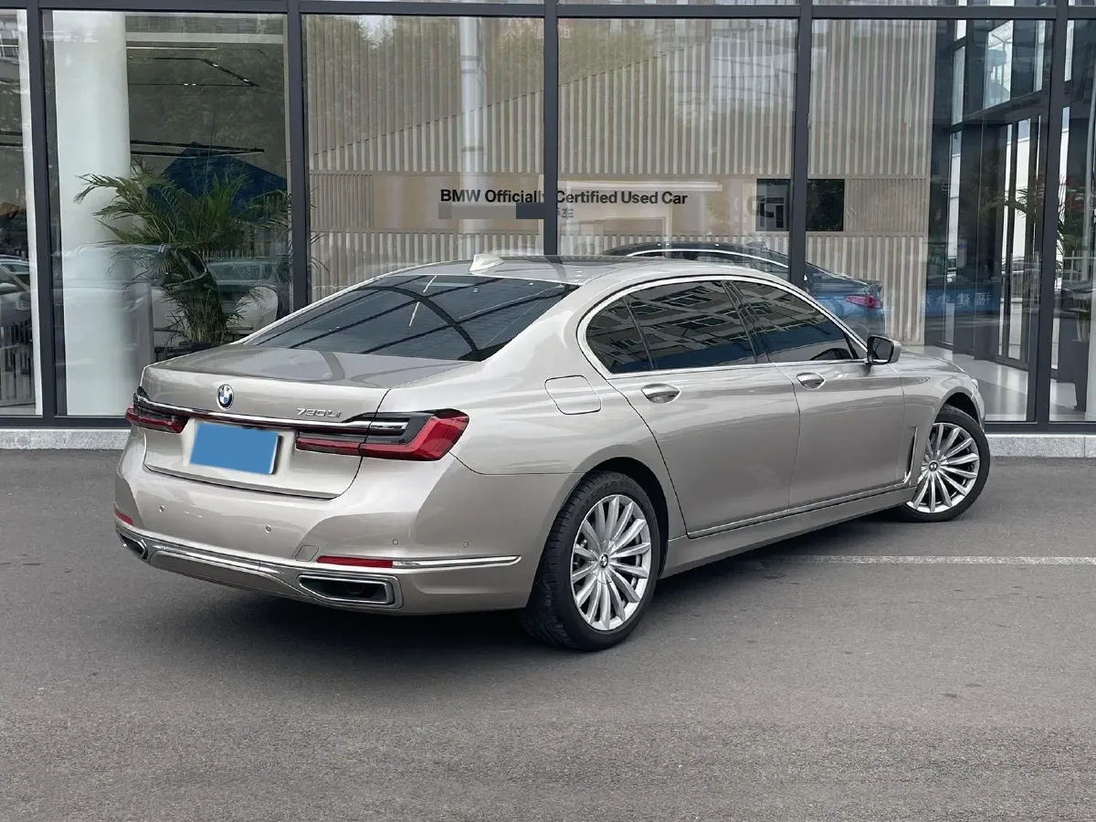 2021 BMW 7 Series 2.0T 265HP L4 8AT,autocango,china used car exporter,china ev exporter,chinese used car exporter,chinese used ev exporter