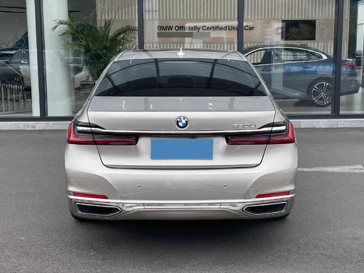2021 BMW 7 Series 2.0T 265HP L4 8AT,autocango,china used car exporter,china ev exporter,chinese used car exporter,chinese used ev exporter