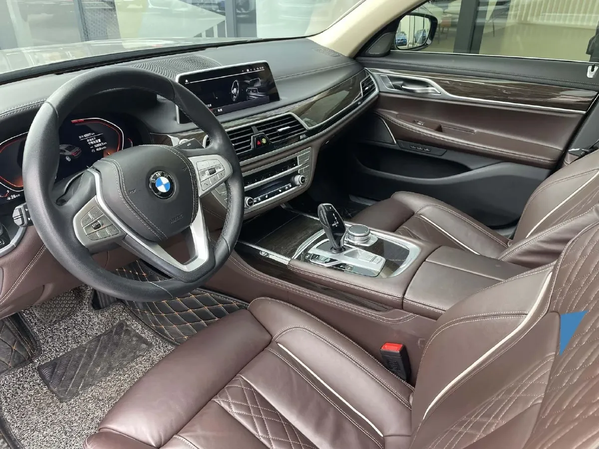 2021 BMW 7 Series 2.0T 265HP L4 8AT,autocango,china used car exporter,china ev exporter,chinese used car exporter,chinese used ev exporter