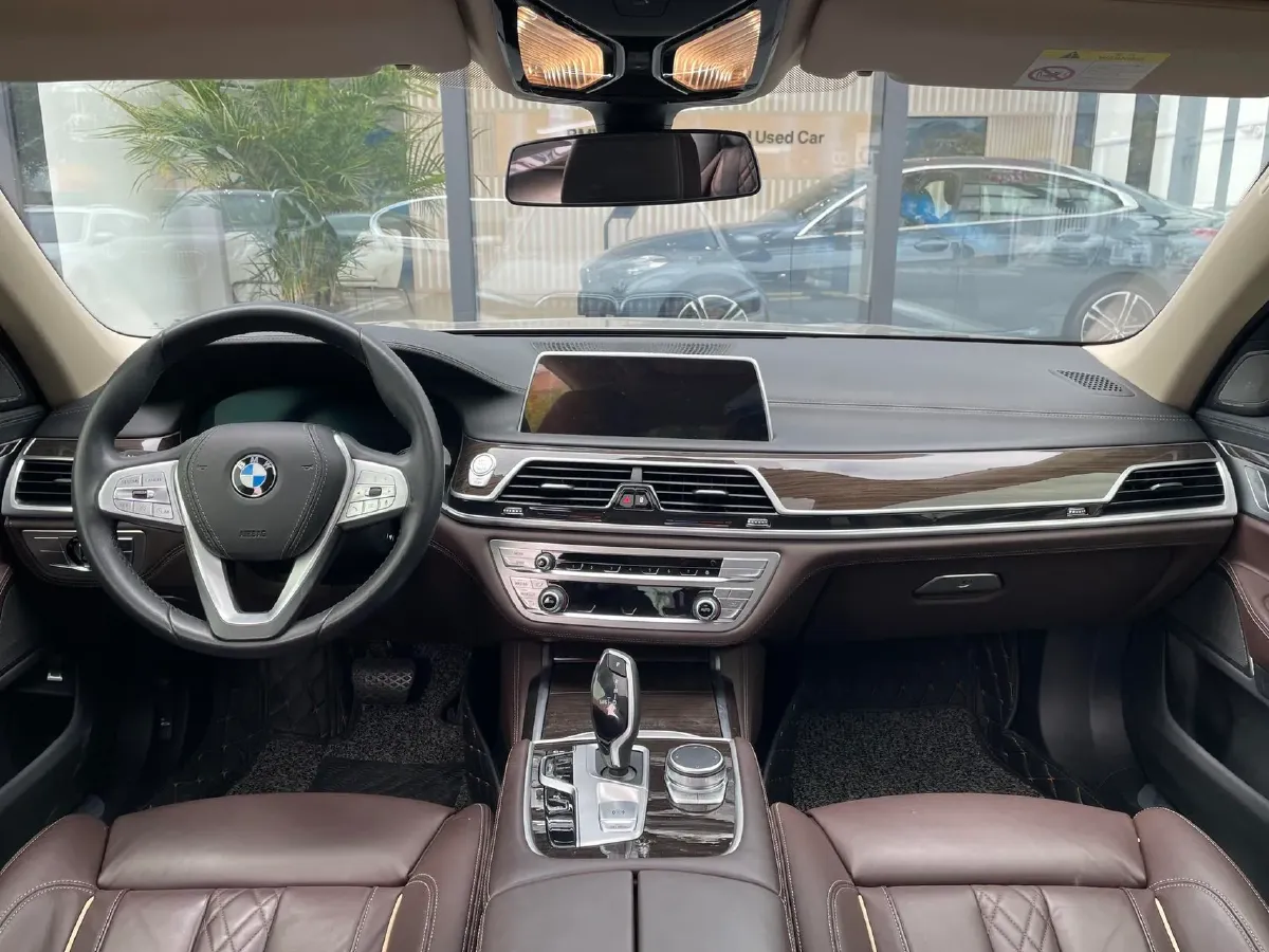 2021 BMW 7 Series 2.0T 265HP L4 8AT,autocango,china used car exporter,china ev exporter,chinese used car exporter,chinese used ev exporter