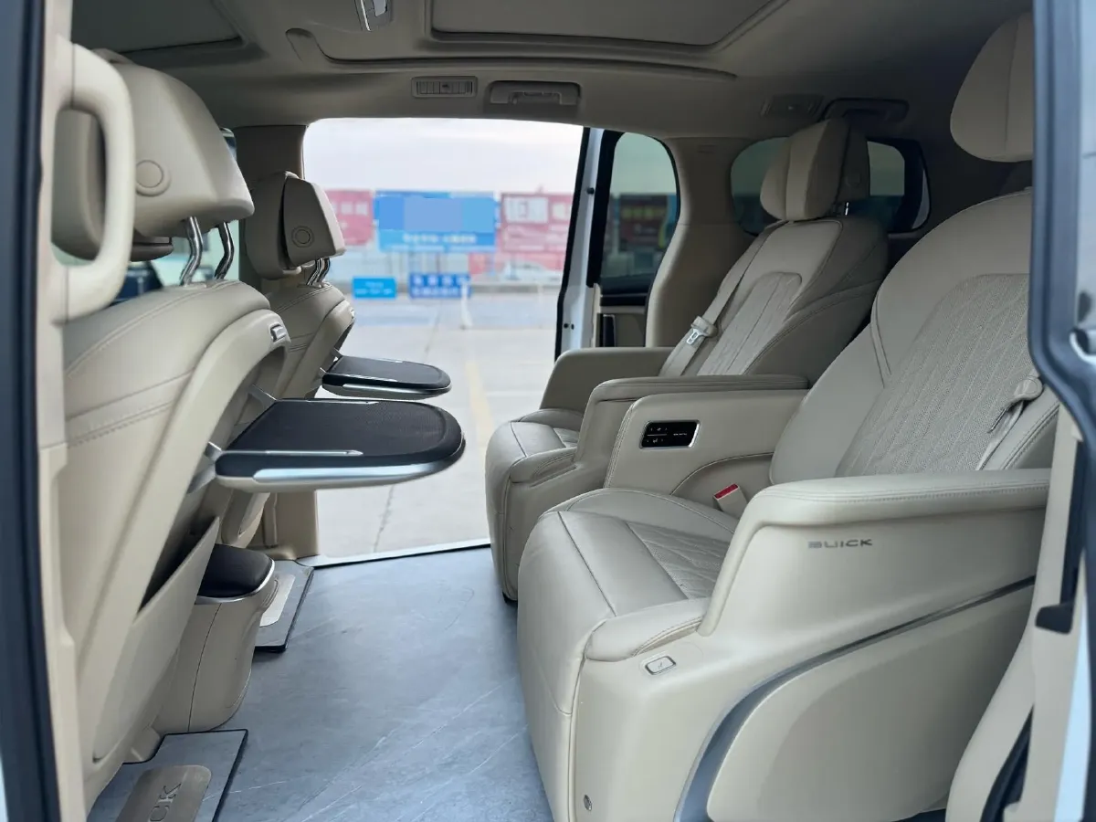 2022 Buick GL8 2.0T 237HP L4 9AT,autocango,china used car exporter,china ev exporter,chinese used car exporter,chinese used ev exporter