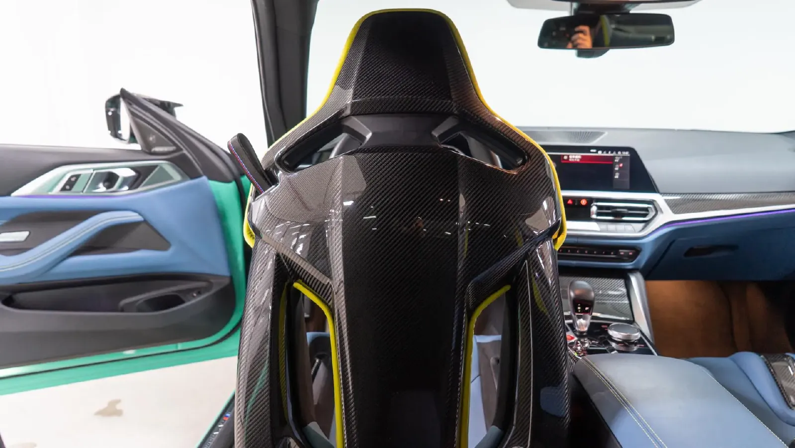 2021 BMW M4 3.0T 510HP L6 8AT,autocango,china used car exporter,china ev exporter,chinese used car exporter,chinese used ev exporter