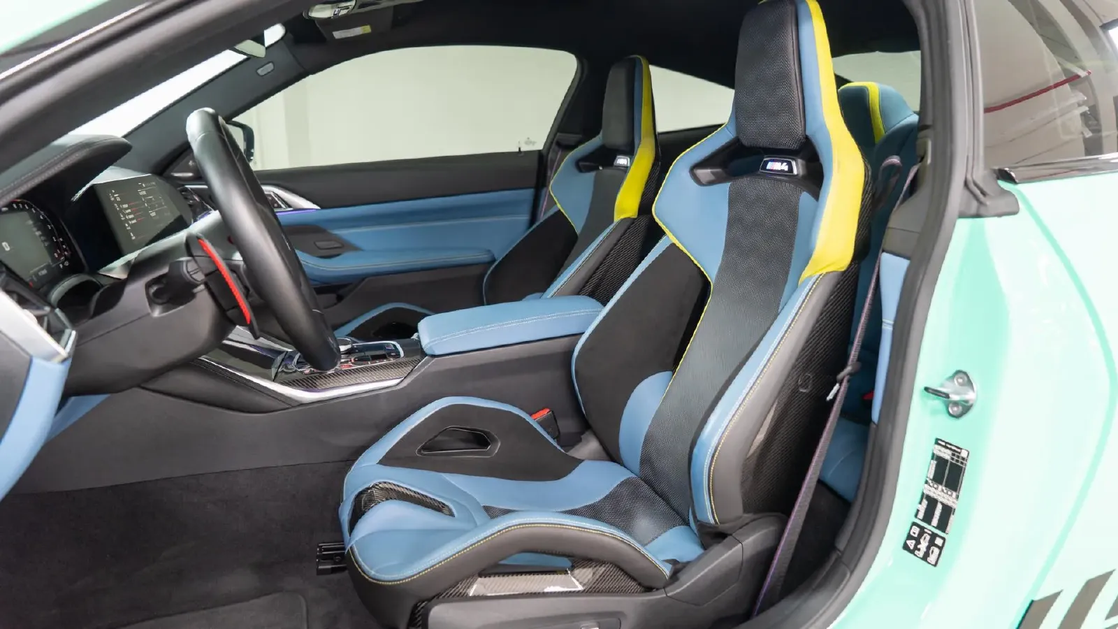 2021 BMW M4 3.0T 510HP L6 8AT,autocango,china used car exporter,china ev exporter,chinese used car exporter,chinese used ev exporter