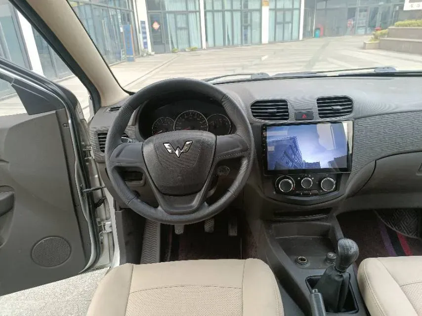 2016 WuLing HongGuang 1.5L 112HP L4 5MT,autocango,china used car exporter,china ev exporter,chinese used car exporter,chinese used ev exporter