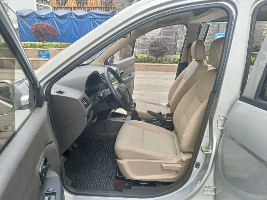 2016 WuLing HongGuang 1.5L 112HP L4 5MT,autocango,china used car exporter,china ev exporter,chinese used car exporter,chinese used ev exporter