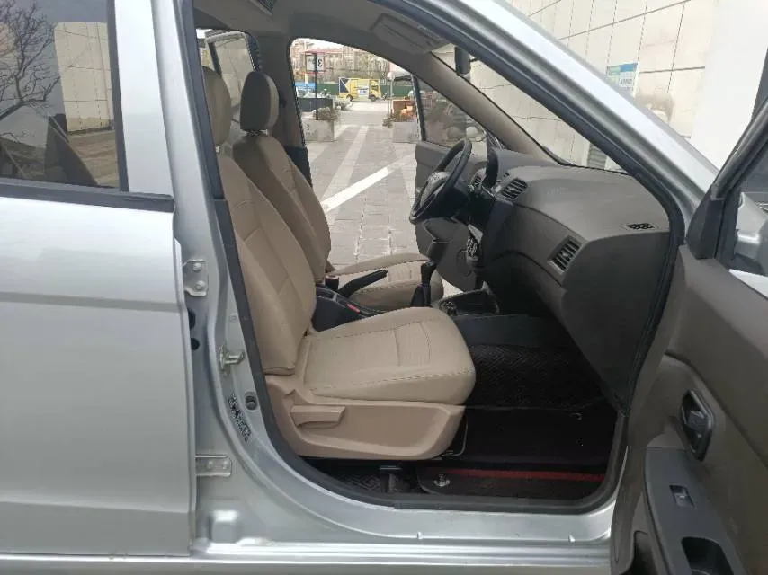 2016 WuLing HongGuang 1.5L 112HP L4 5MT,autocango,china used car exporter,china ev exporter,chinese used car exporter,chinese used ev exporter