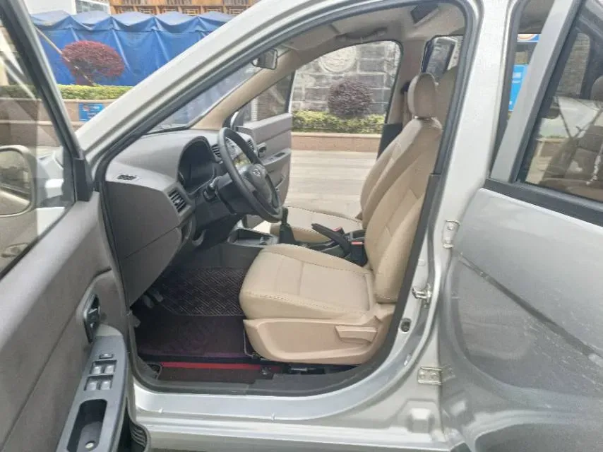 2016 WuLing HongGuang 1.5L 112HP L4 5MT,autocango,china used car exporter,china ev exporter,chinese used car exporter,chinese used ev exporter