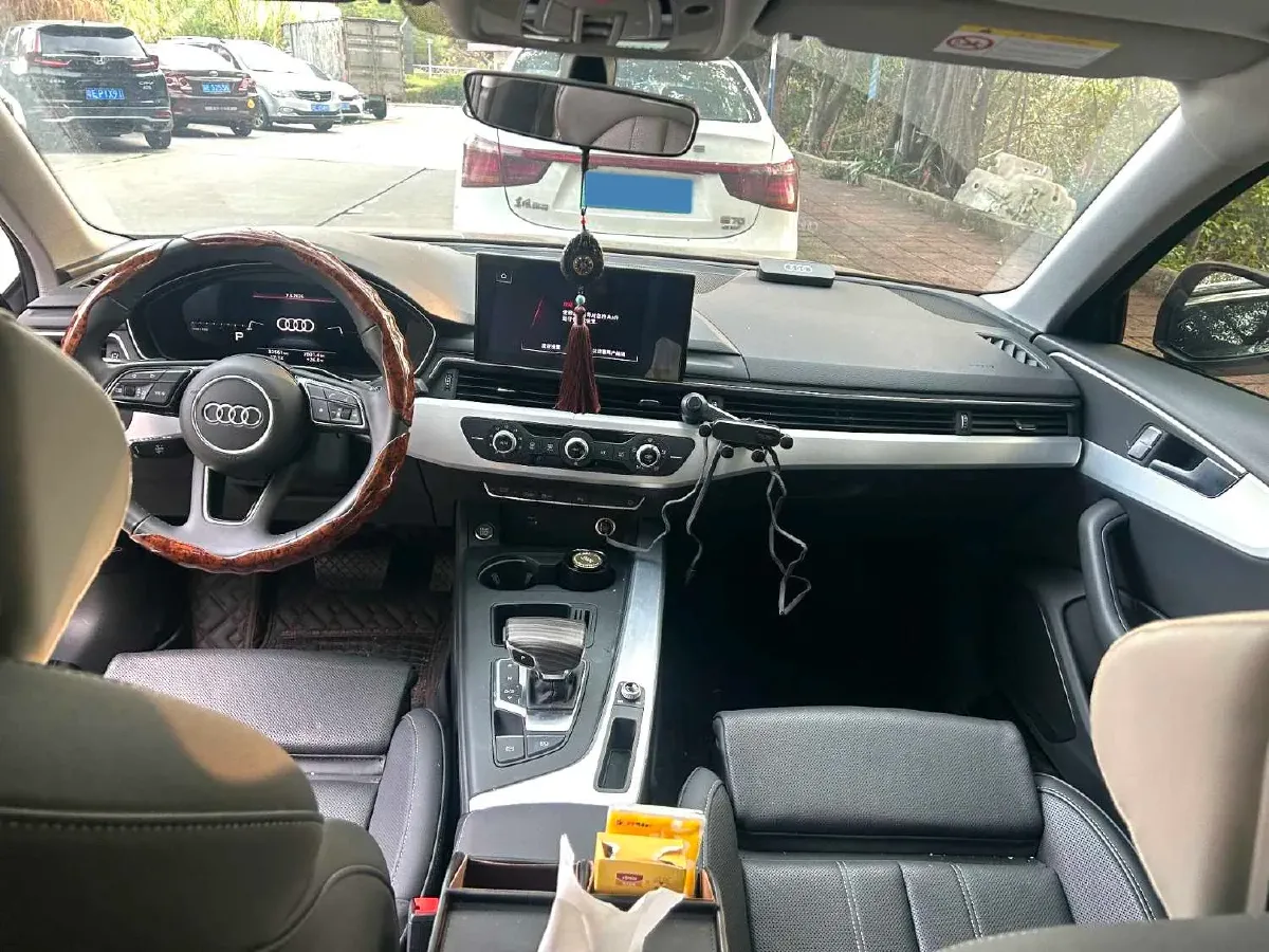 2023 Audi A4L 2.0T 190HP L4 7DCT,autocango,china used car exporter,china ev exporter,chinese used car exporter,chinese used ev exporter