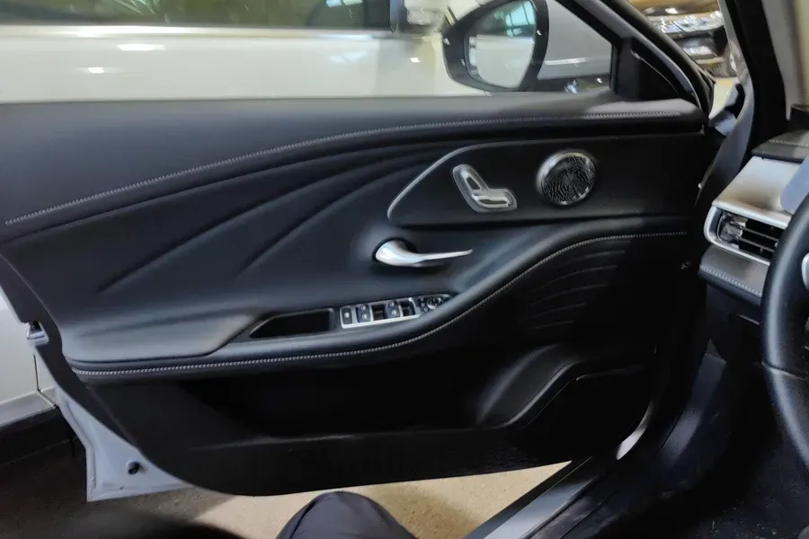 2024 Fulwin FulwinA8 1.5T 156HP L4 1DHT PHEV 18.3KWH,autocango,china used car exporter,china ev exporter,chinese used car exporter,chinese used ev exporter