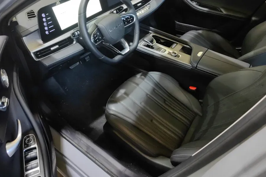 2024 Fulwin FulwinA8 1.5T 156HP L4 1DHT PHEV 18.3KWH,autocango,china used car exporter,china ev exporter,chinese used car exporter,chinese used ev exporter