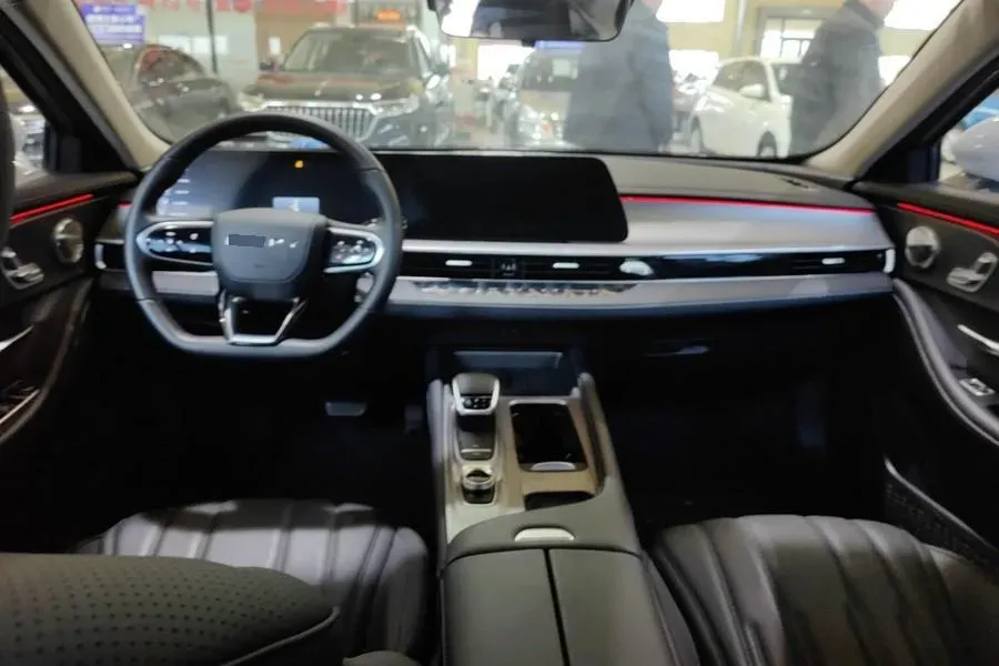 2024 Fulwin FulwinA8 1.5T 156HP L4 1DHT PHEV 18.3KWH,autocango,china used car exporter,china ev exporter,chinese used car exporter,chinese used ev exporter