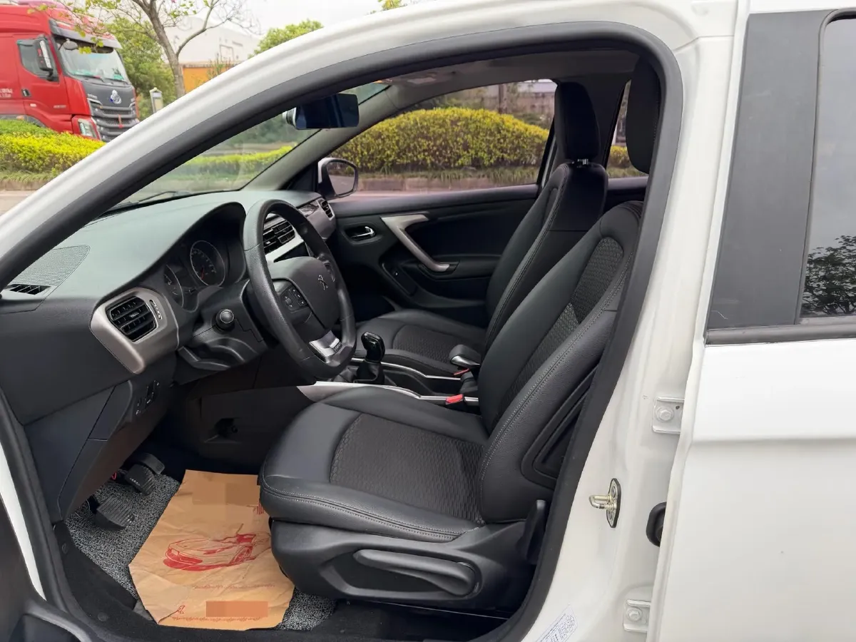 2016 Peugeot 301 1.6L 117HP L4 5MT,autocango,china used car exporter,china ev exporter,chinese used car exporter,chinese used ev exporter