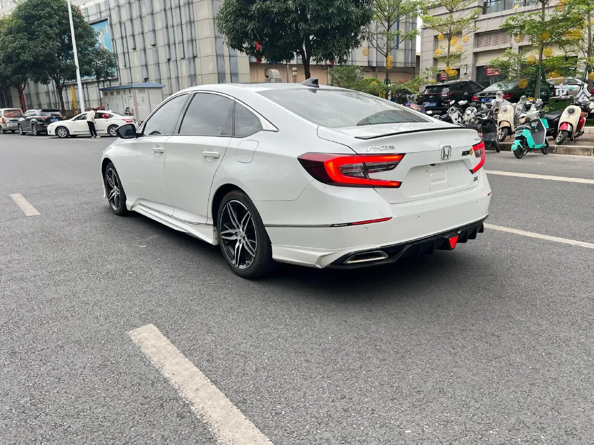 2022 Honda Accord 1.5T 194HP L4 CVT,autocango,china used car exporter,china ev exporter,chinese used car exporter,chinese used ev exporter