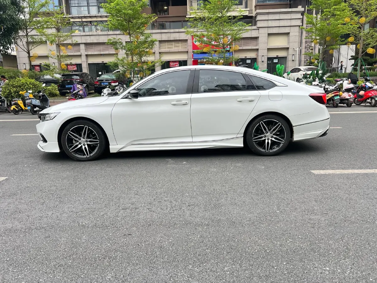 2022 Honda Accord 1.5T 194HP L4 CVT,autocango,china used car exporter,china ev exporter,chinese used car exporter,chinese used ev exporter