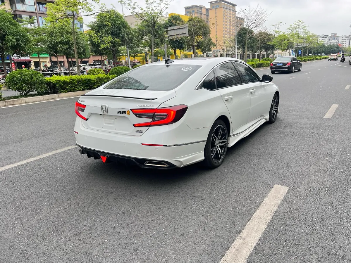 2022 Honda Accord 1.5T 194HP L4 CVT,autocango,china used car exporter,china ev exporter,chinese used car exporter,chinese used ev exporter