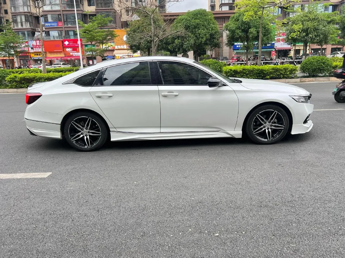 2022 Honda Accord 1.5T 194HP L4 CVT,autocango,china used car exporter,china ev exporter,chinese used car exporter,chinese used ev exporter