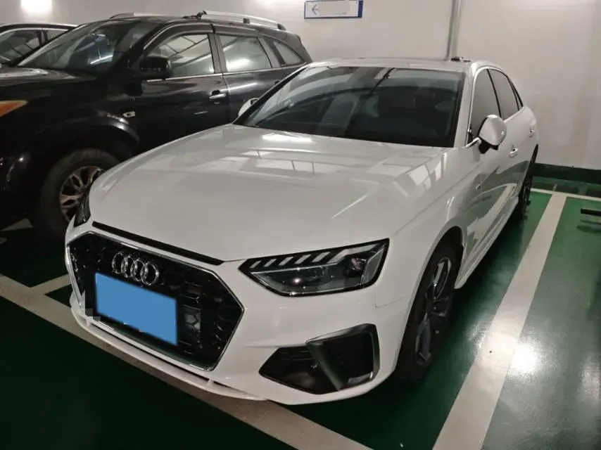 2023 Audi A4L 2.0T 190HP L4 7DCT,autocango,china used car exporter,china ev exporter,chinese used car exporter,chinese used ev exporter