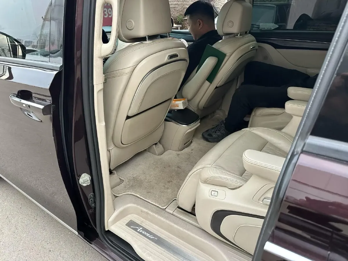 2020 Buick GL8 2.0T 237HP L4 9AT,autocango,china used car exporter,china ev exporter,chinese used car exporter,chinese used ev exporter