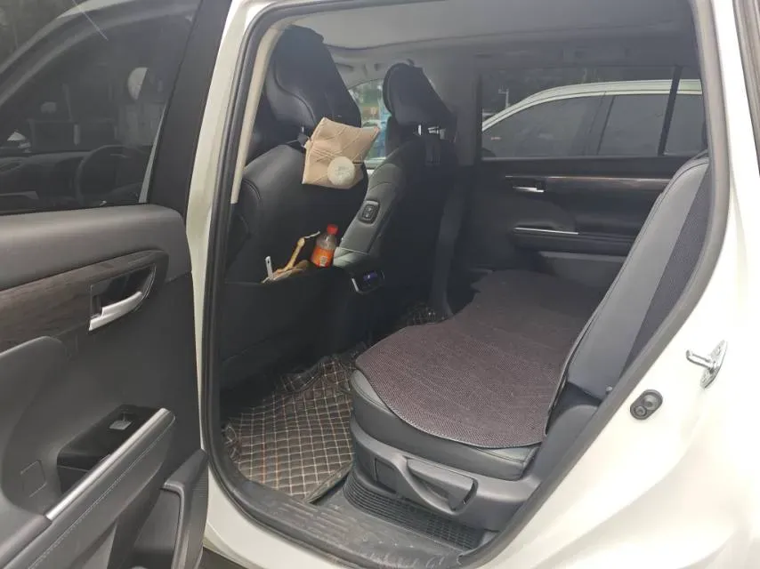 2024 Toyota Highlander 2.5L 189HP L4 E-CVT Hybrid,autocango,china used car exporter,china ev exporter,chinese used car exporter,chinese used ev exporter