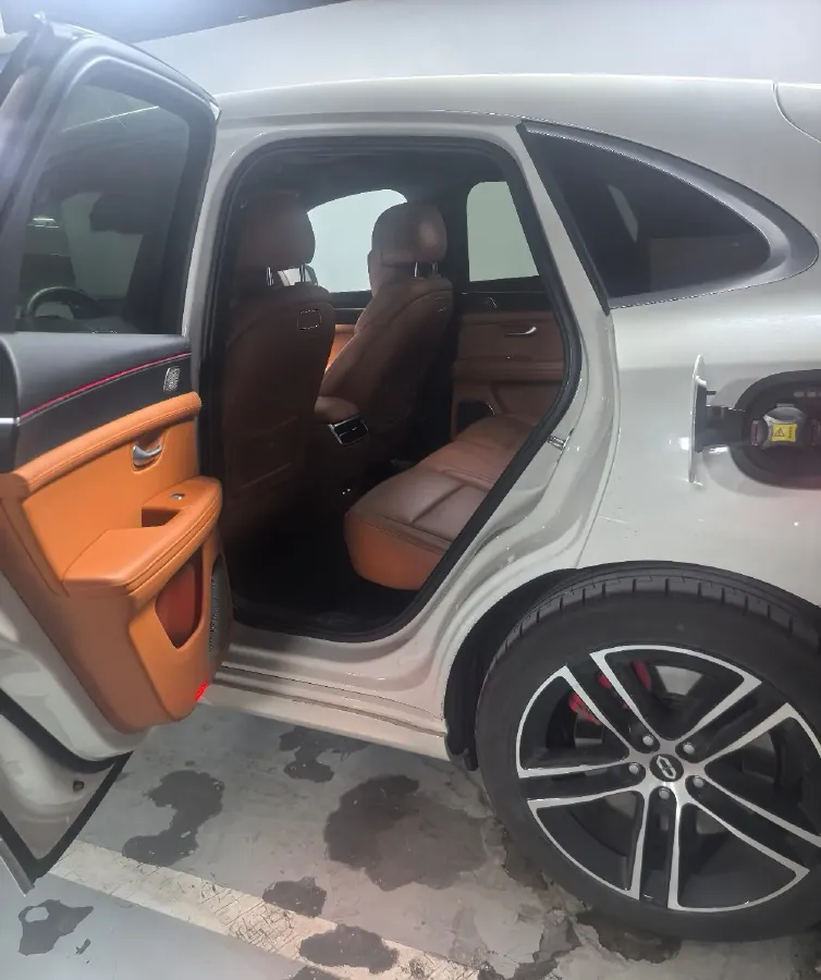 2025 AITO AITO M5 1.5T 152HP L4 REEV 42KWH,autocango,china used car exporter,china ev exporter,chinese used car exporter,chinese used ev exporter