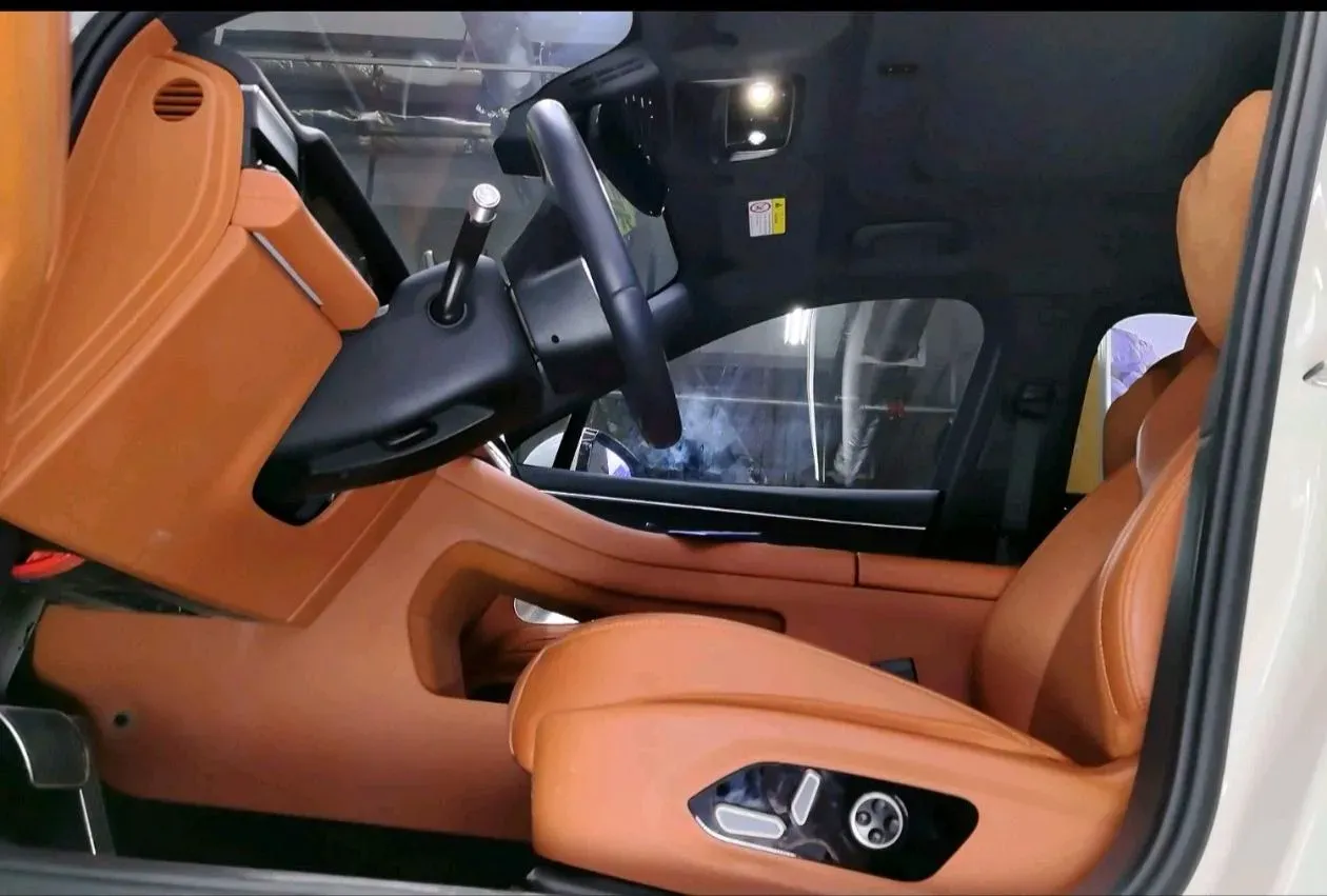 2025 AITO AITO M5 1.5T 152HP L4 REEV 42KWH,autocango,china used car exporter,china ev exporter,chinese used car exporter,chinese used ev exporter