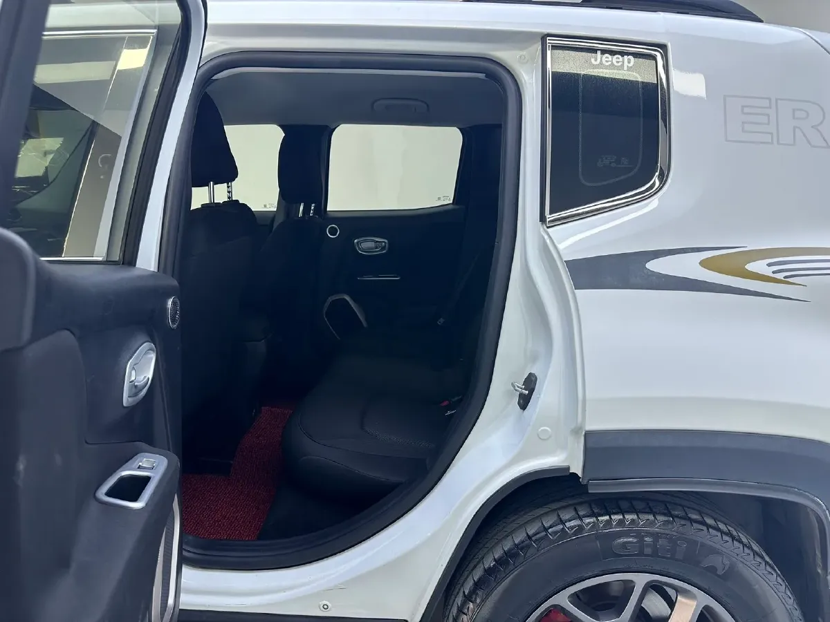 2018 Jeep Renegade 1.4T 150HP L4 7DCT,autocango,china used car exporter,china ev exporter,chinese used car exporter,chinese used ev exporter