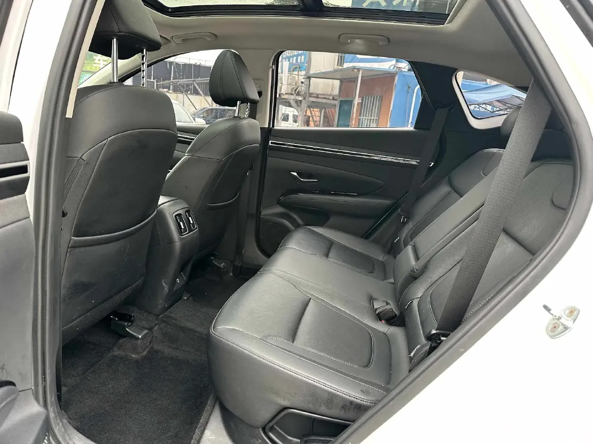 2021 Hyundai Tucson 1.5T 200HP L4 7DCT,autocango,china used car exporter,china ev exporter,chinese used car exporter,chinese used ev exporter