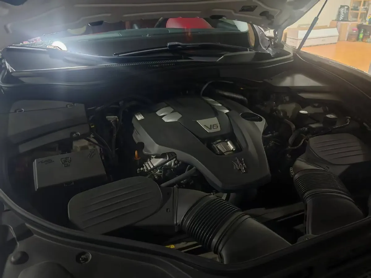 2018 Maserati Levante 3.0T 350HP V6 8AT,autocango,china used car exporter,china ev exporter,chinese used car exporter,chinese used ev exporter