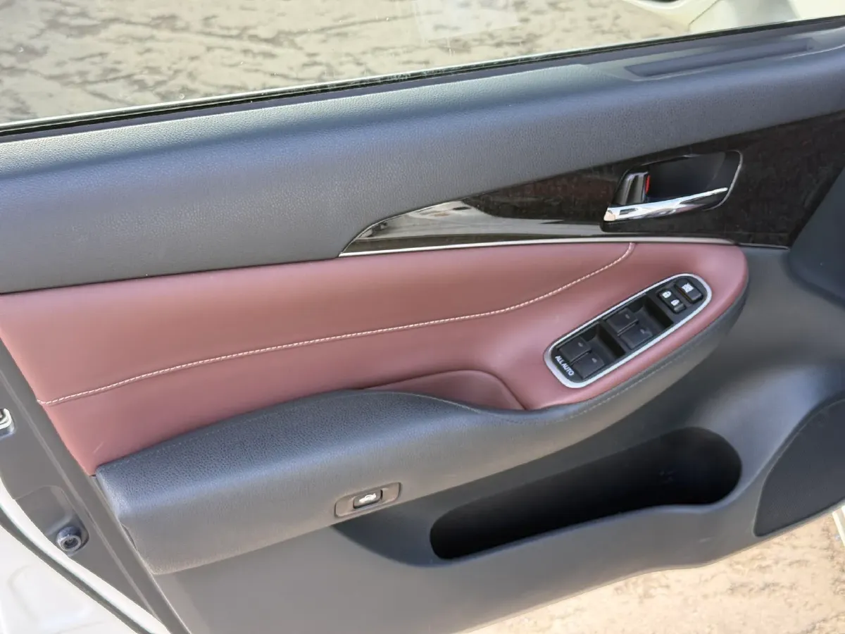 2018 Toyota Highlander 2.0T 220HP L4 6AT,autocango,china used car exporter,china ev exporter,chinese used car exporter,chinese used ev exporter