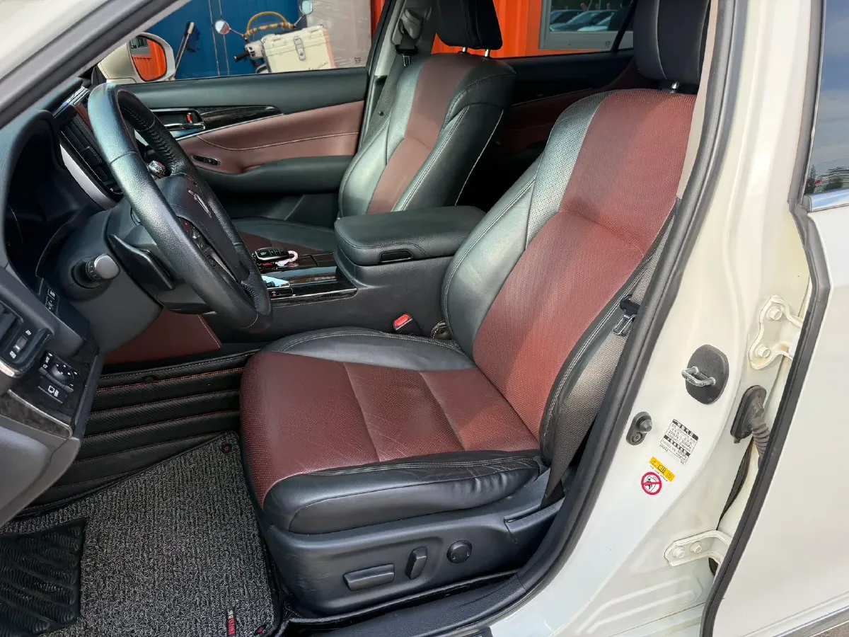 2018 Toyota Highlander 2.0T 220HP L4 6AT,autocango,china used car exporter,china ev exporter,chinese used car exporter,chinese used ev exporter