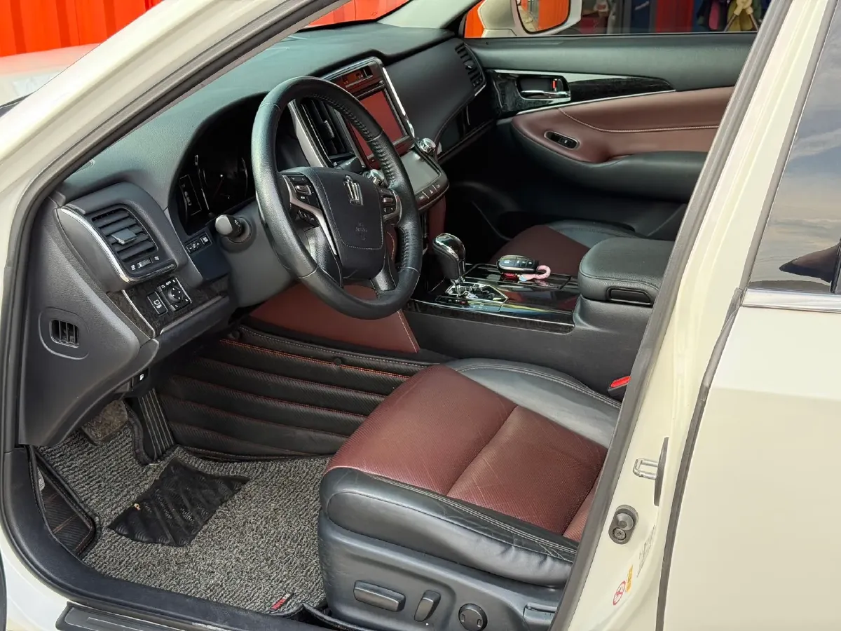 2018 Toyota Highlander 2.0T 220HP L4 6AT,autocango,china used car exporter,china ev exporter,chinese used car exporter,chinese used ev exporter