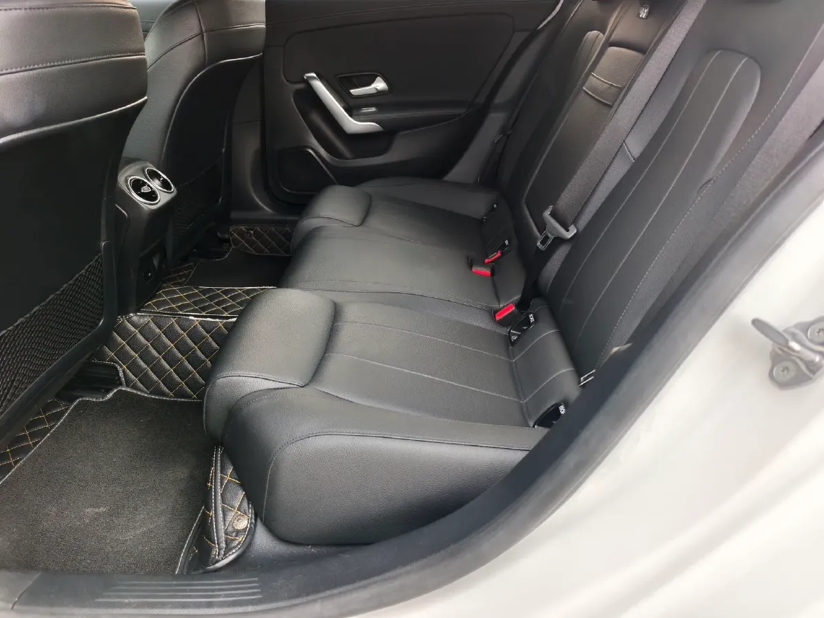 2021 Mercedes-Benz A Class 1.3T 136HP L4 7DCT,autocango,china used car exporter,china ev exporter,chinese used car exporter,chinese used ev exporter